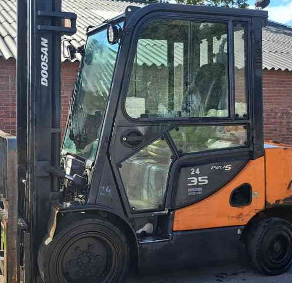 Doosan Forklift Windshield Window Cab Glazing Glass Repair Replacement - Flex A Fab