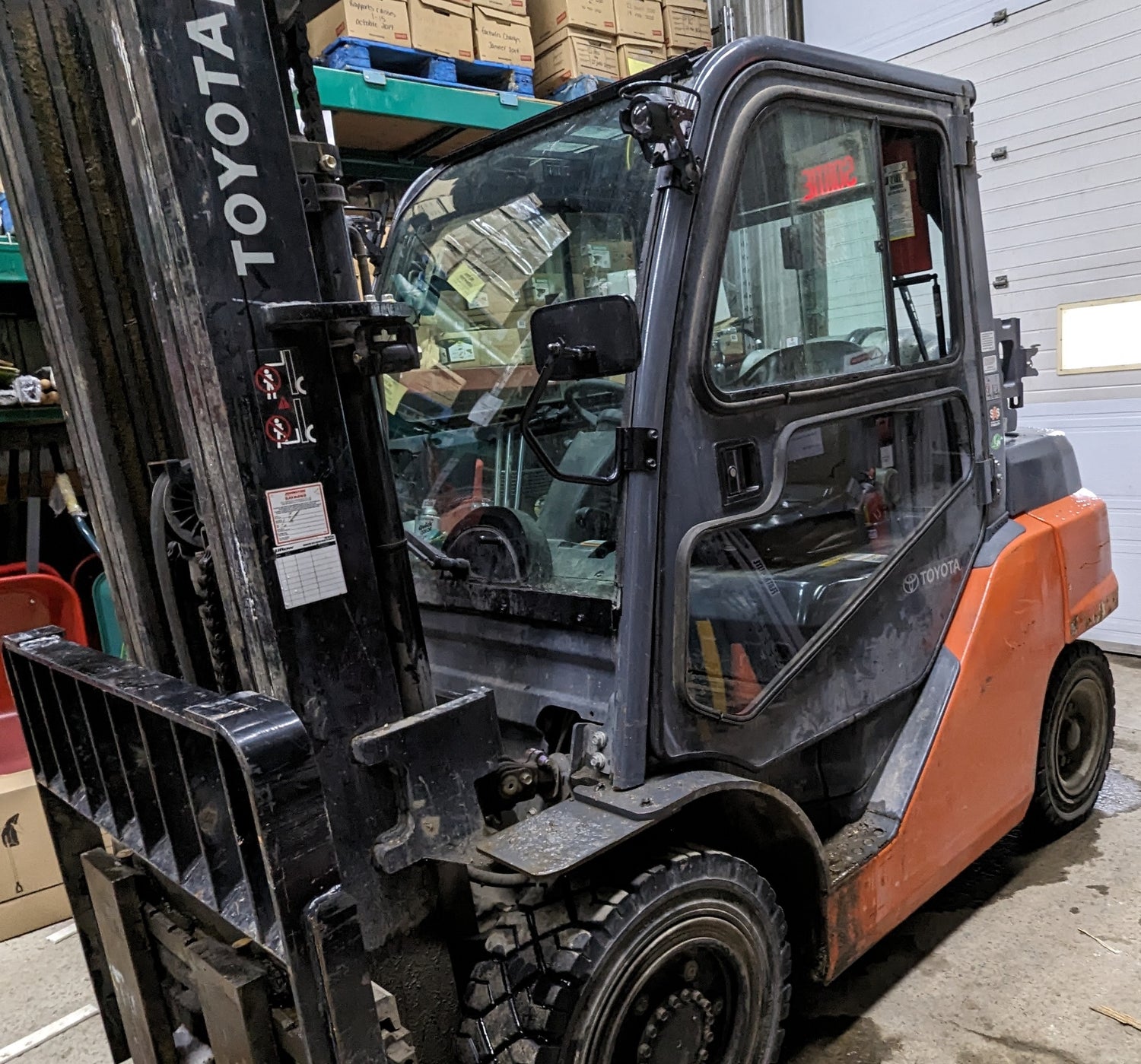 Forklift Front, Roof & Lower Windshield Repair and Replacement