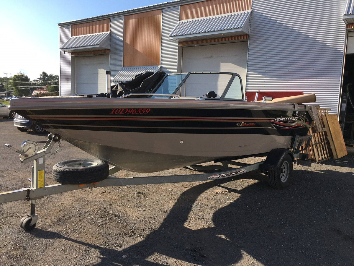 Curved Boat Windshield Glass Replacement Repair