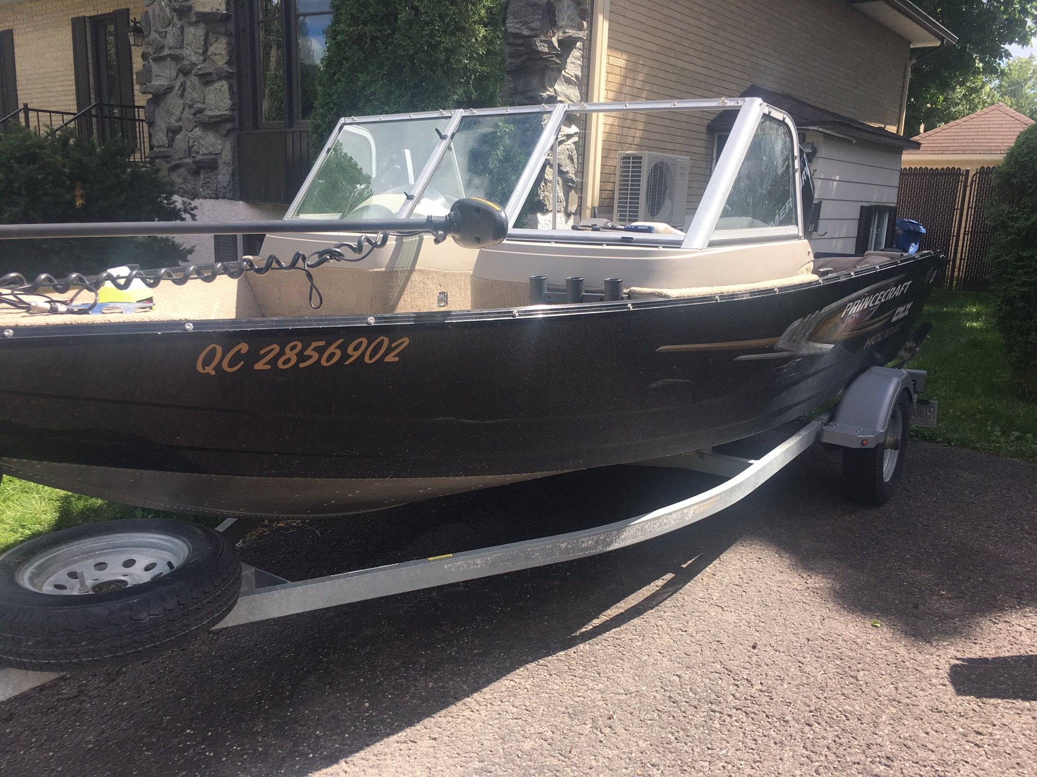 Curved Boat Windshield Glass Replacement Repair